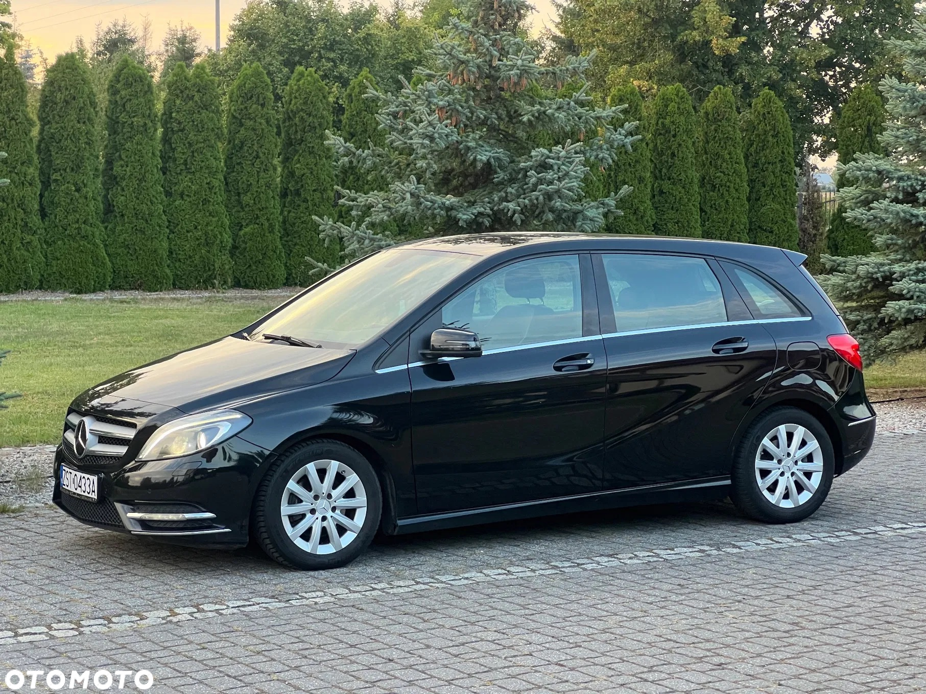 Mercedes-Benz Klasa B 200 CDI (BlueEFFICIENCY) 7G-DCT - 4