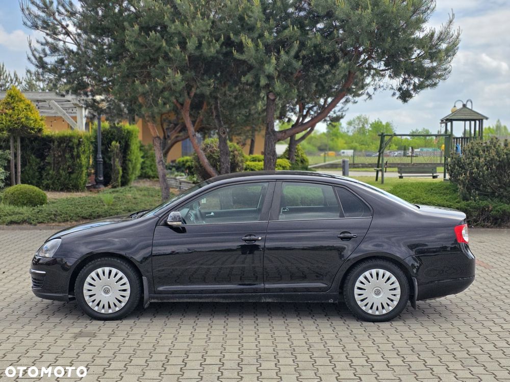 Volkswagen Jetta - 6