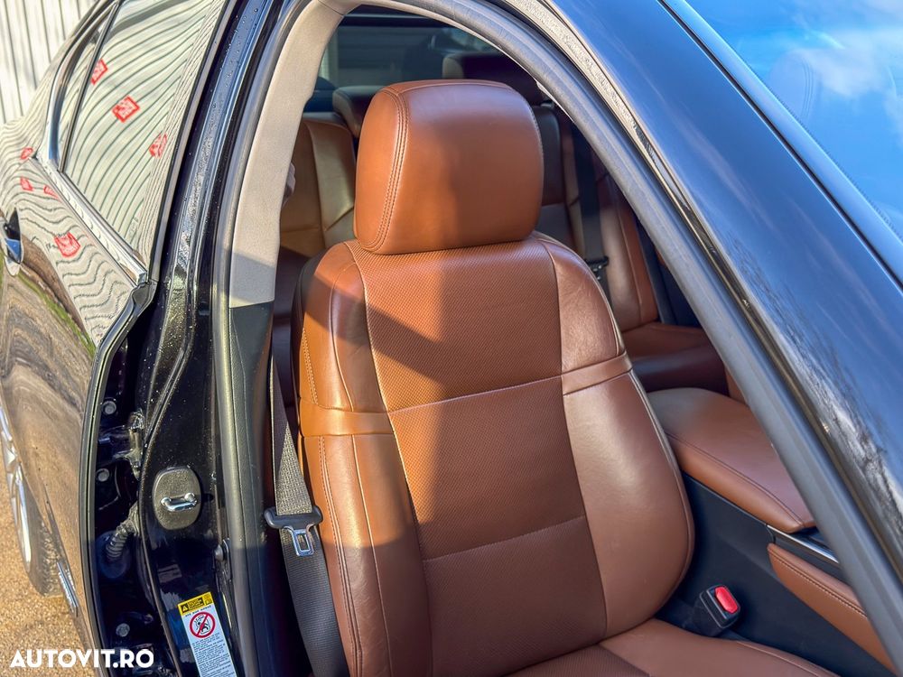 Lexus Seria GS 450h - 34