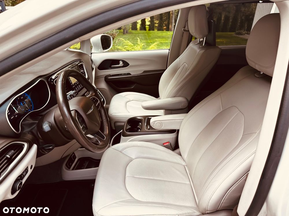 Chrysler Pacifica - 19
