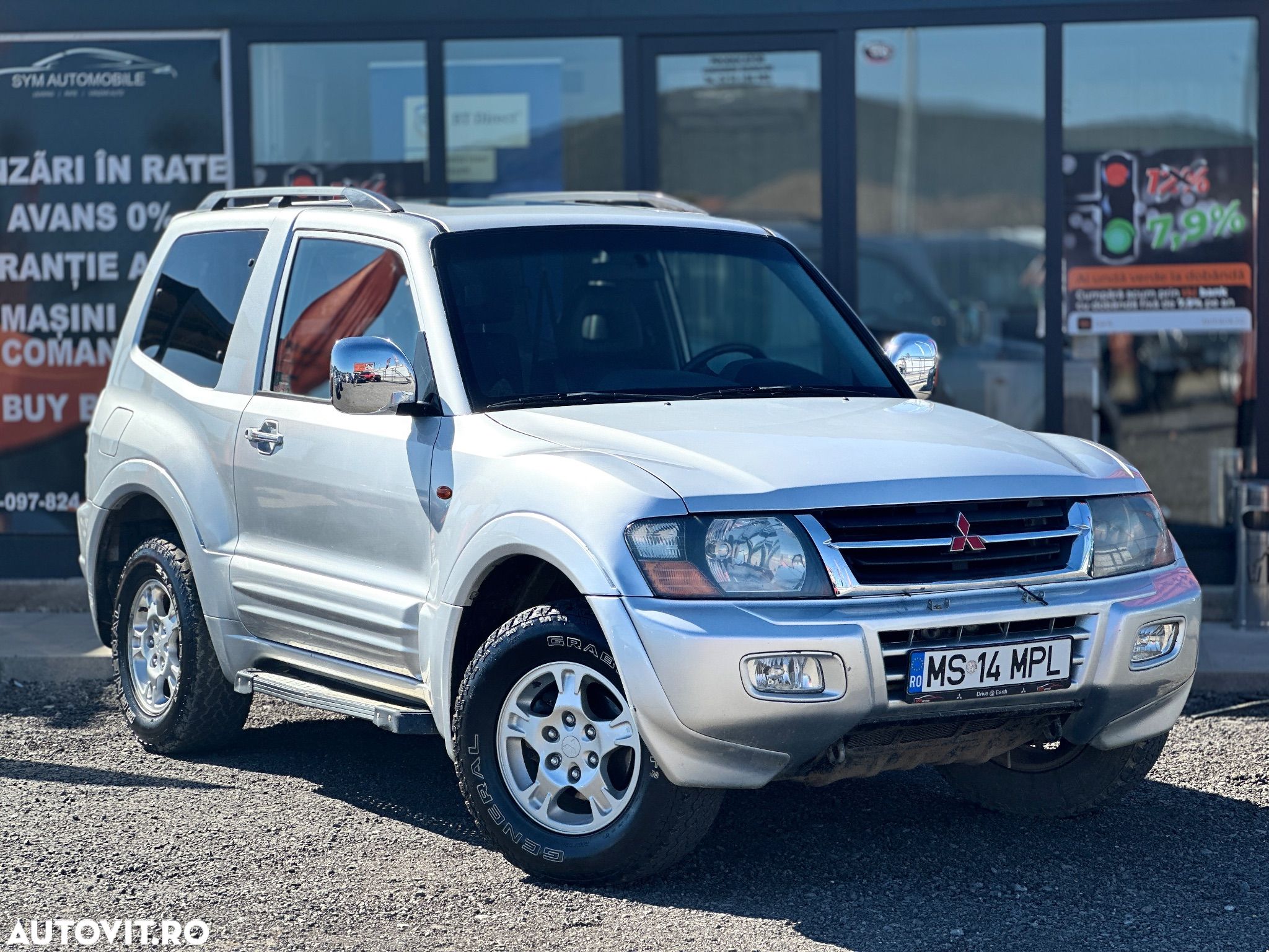 Mitsubishi Pajero SWB 3.2 DI-D GLS M/T, Piele - 1
