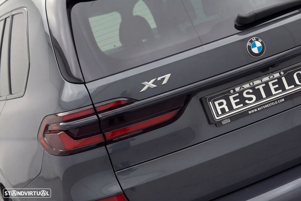 BMW X7 40 d xDrive Pack M Desportivo - 7