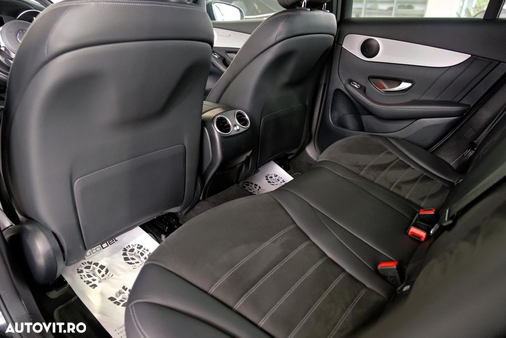 Mercedes-Benz GLC 300 e 4MATIC - 23