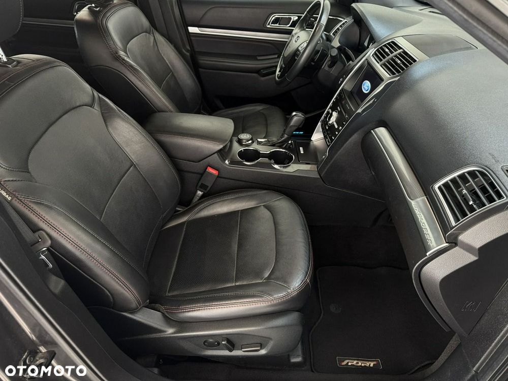 Ford Explorer - 18