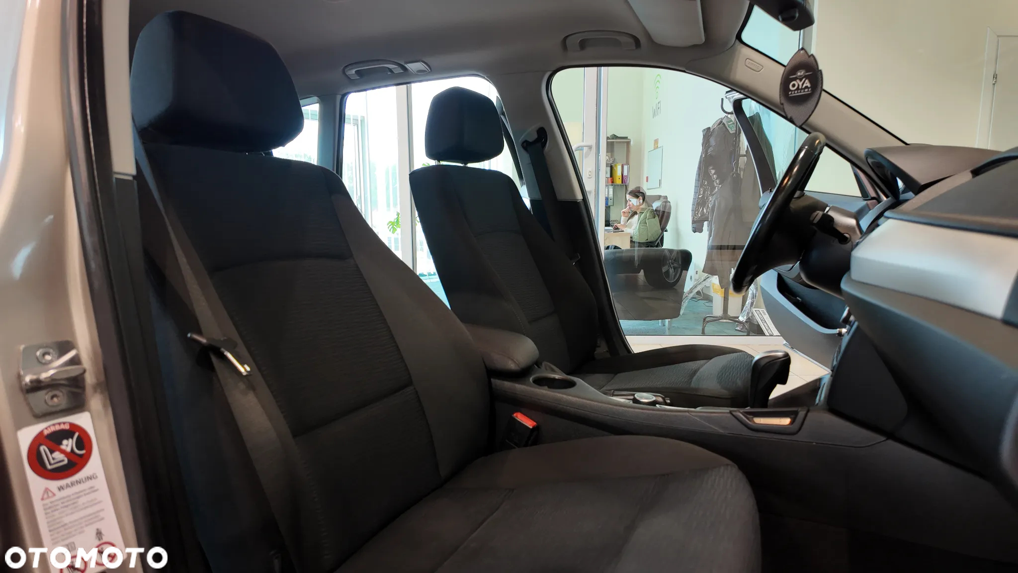 BMW X1 sDrive18i - 36
