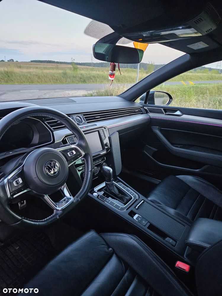 Volkswagen Passat - 14