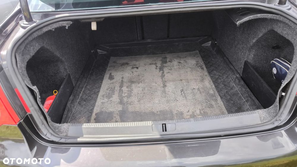 Volkswagen Passat 2.0 TDI DPF Comfortline - 11