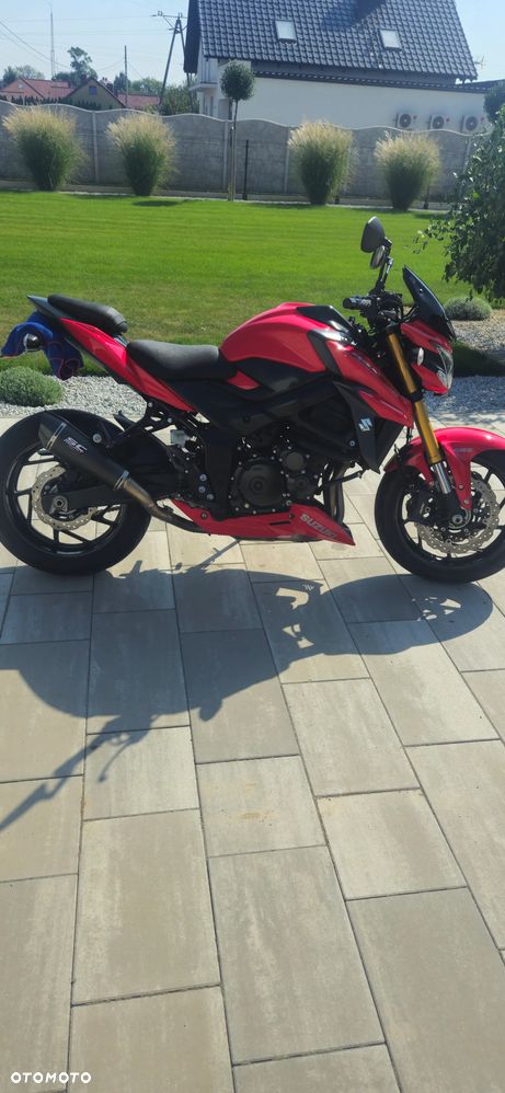 Suzuki GSX - 1