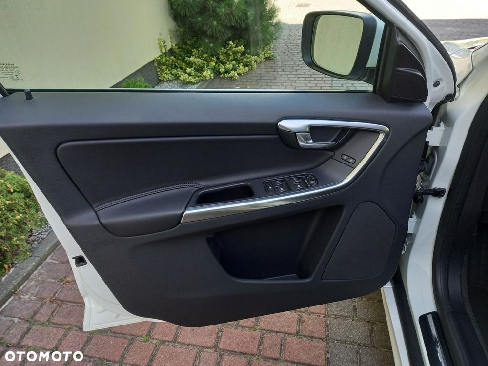 Volvo XC 60 D4 Summum - 32