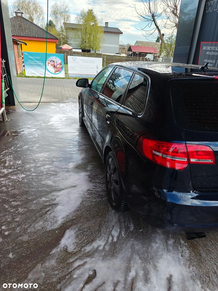 Audi A3 Sportback 2.0 TDI DPF quattro Ambition - 9