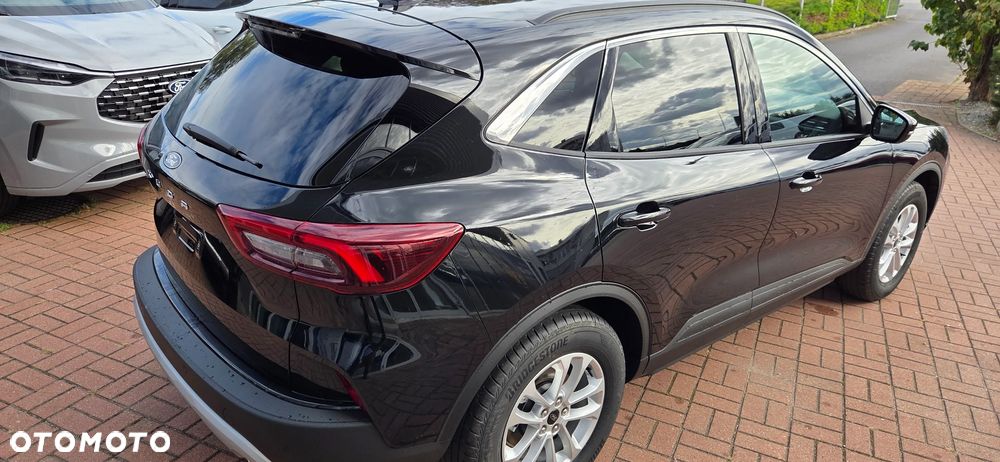 Ford Kuga 1.5 EcoBoost FWD Titanium - 4