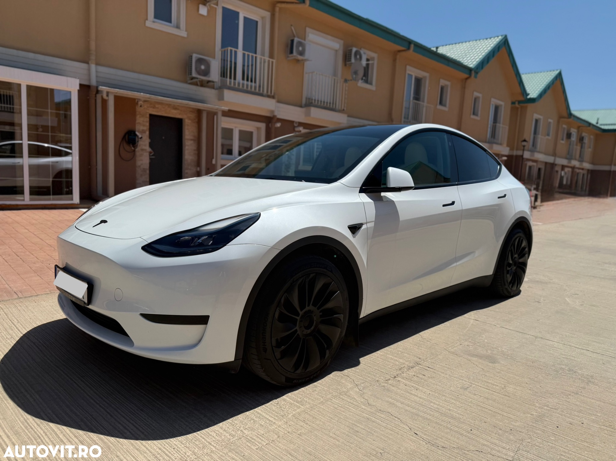 Tesla Model Y RWD - 6