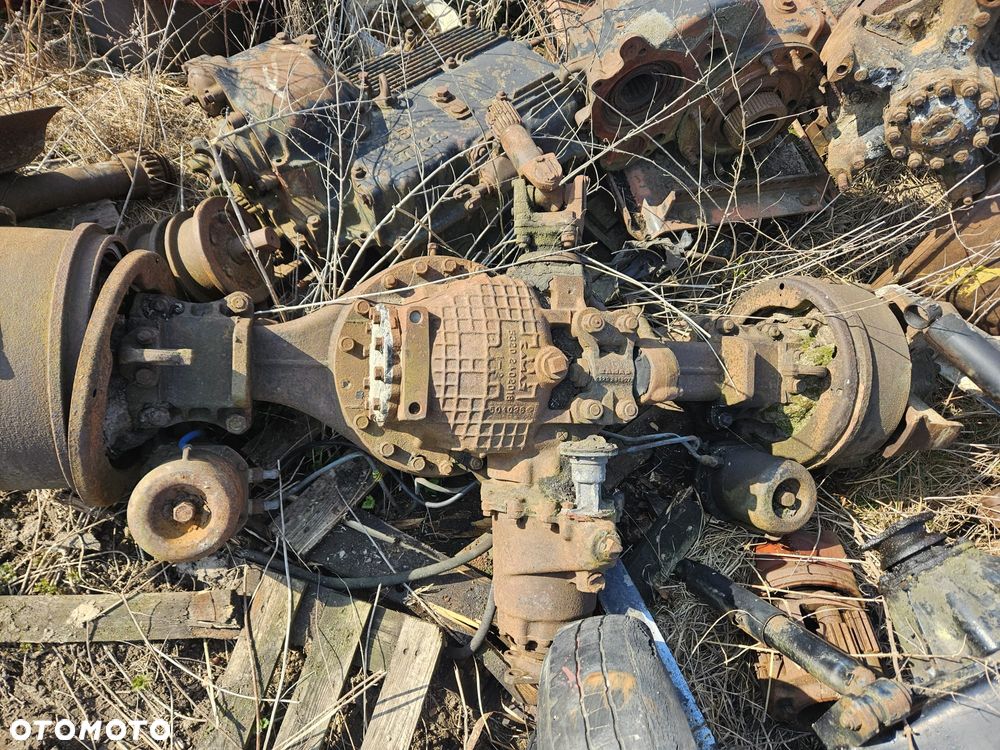 KAMAZ części - koła, mosty, silnik, skrzynia biegów - 6