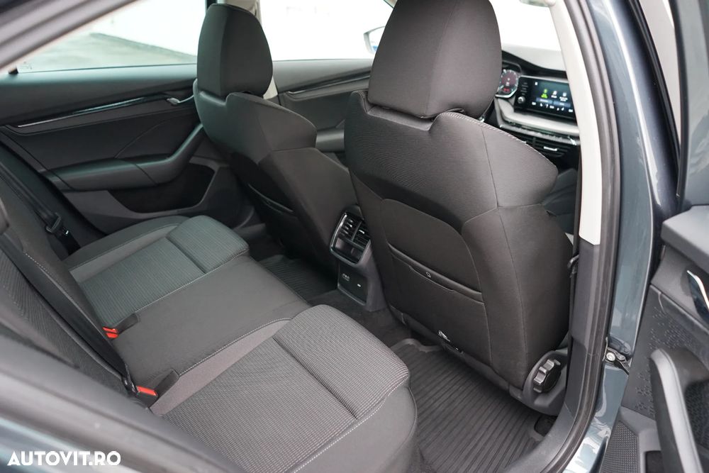 Skoda Octavia 2.0 TDI DSG Ambition - 24