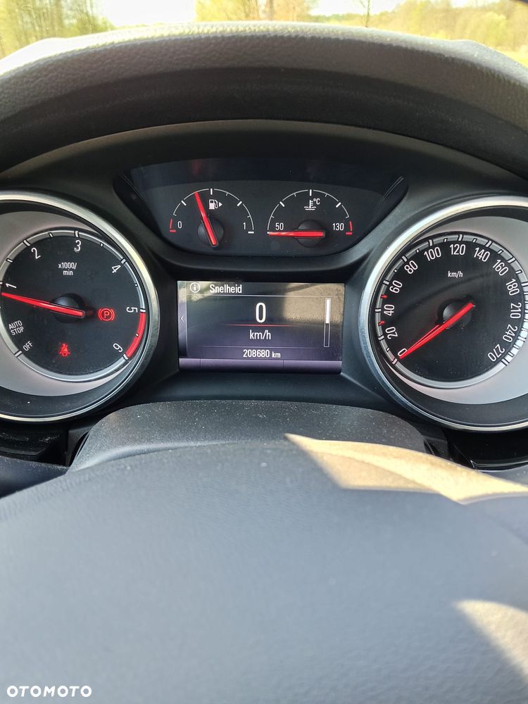 Opel Astra 1.6 D (CDTI DPF ecoFLEX) Start/Stop Edition - 7