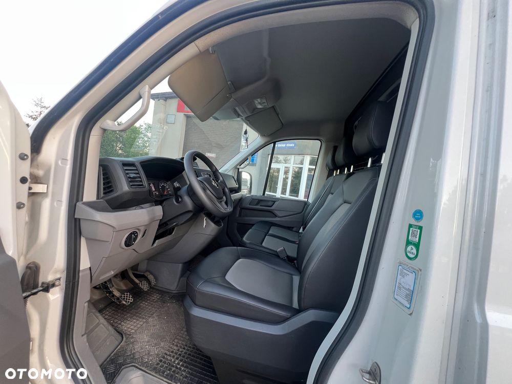 Volkswagen Crafter 177 koni tył napęd, hak3,5T 60 netto , f-vat - 19