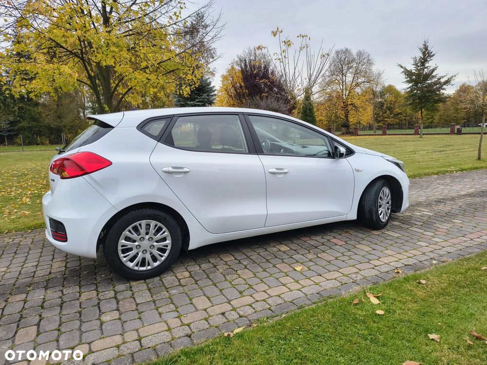 Kia Ceed 1.4 CRDi 90 Vision - 24