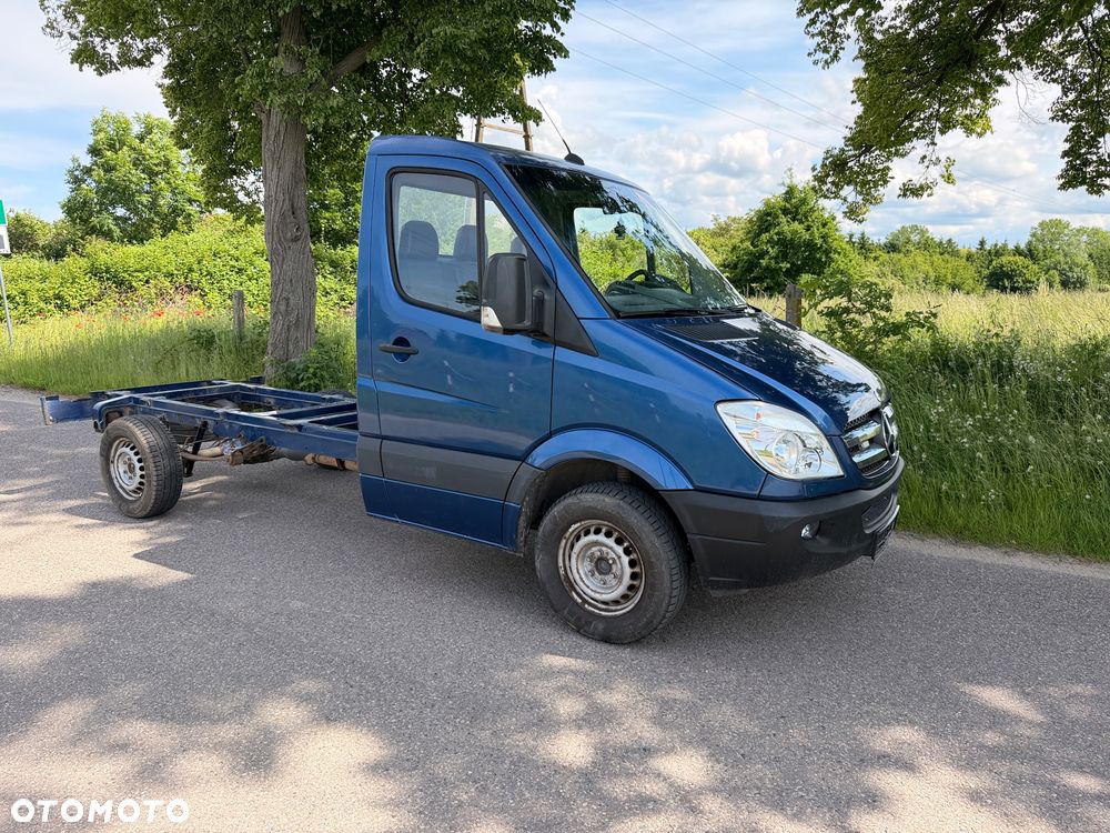 Mercedes-Benz Sprinter - 2