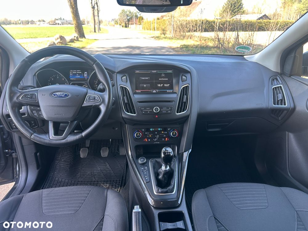 Ford Focus 1.5 TDCi ECOnetic 88g Start-Stopp-System Titanium - 19