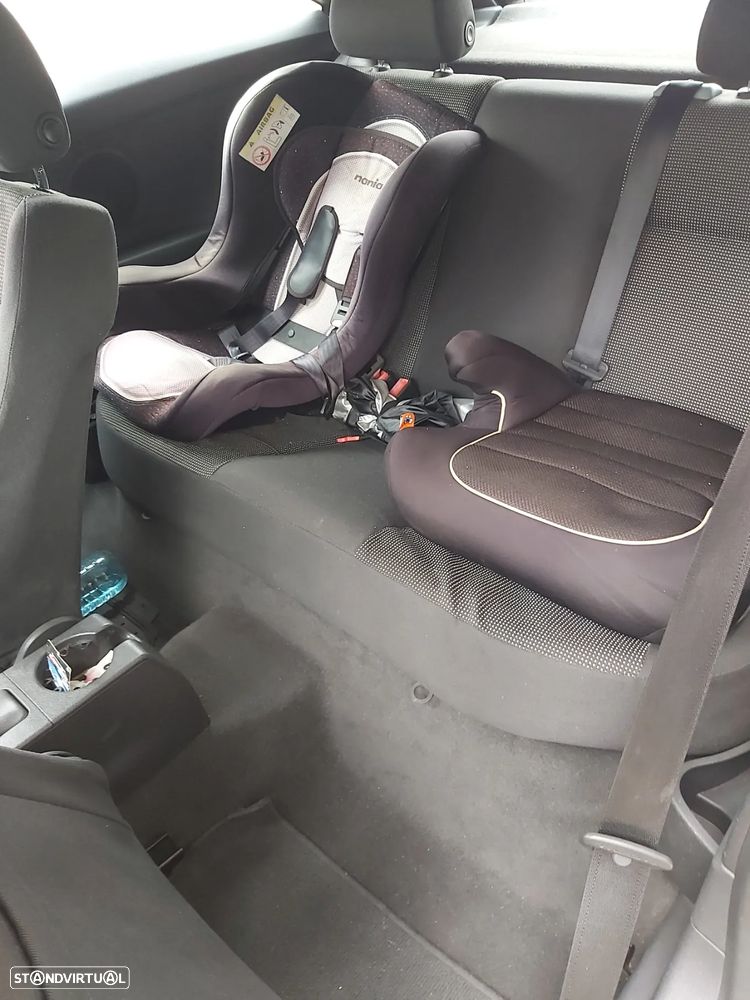 Opel Astra GTC 1.3 CDTI - 11