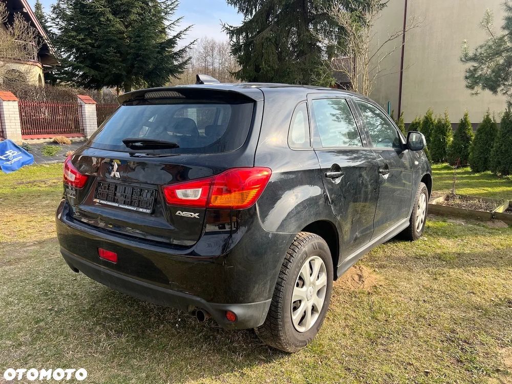 Mitsubishi ASX - 8