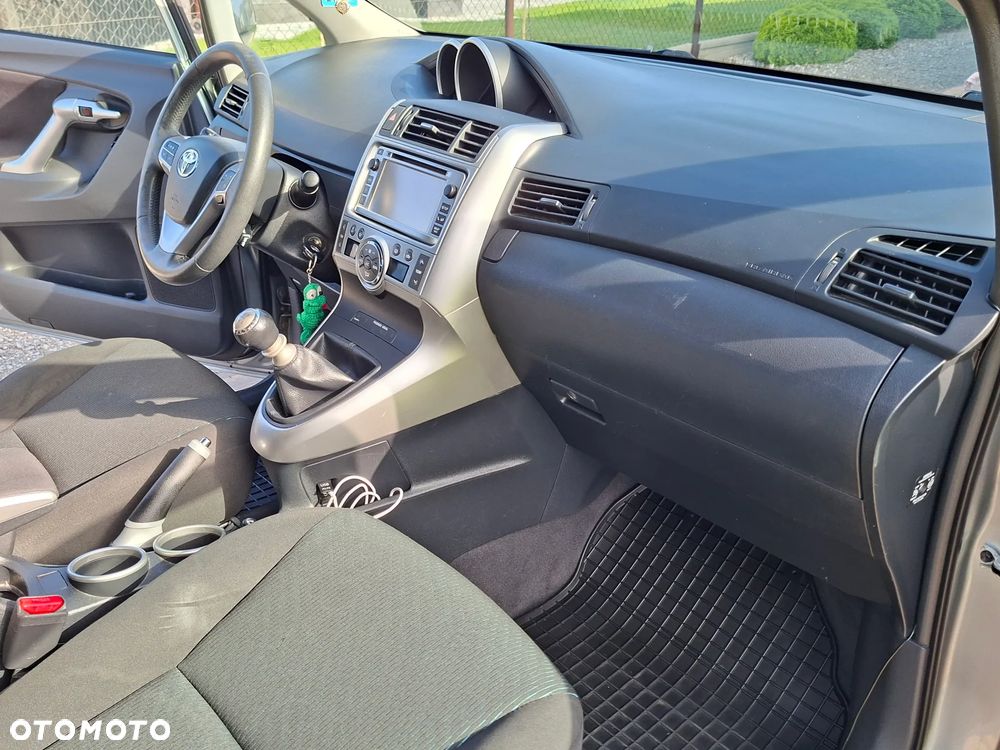 Toyota Verso 1.6 Sol EU5 - 11