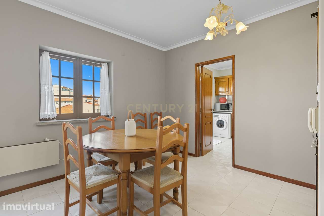 Apartamento T3 Duplex com Vista Mar e Garagem- Praia da Areia Branca - Grande imagem: 2/32