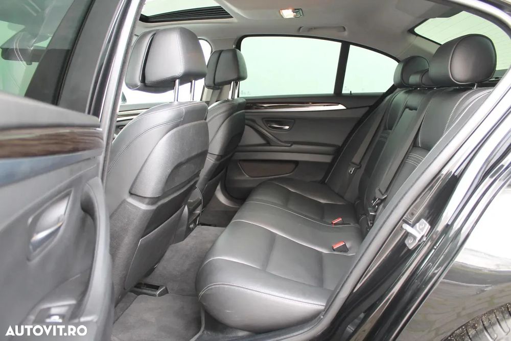 BMW Seria 5 530d xDrive Aut. Luxury Line - 5