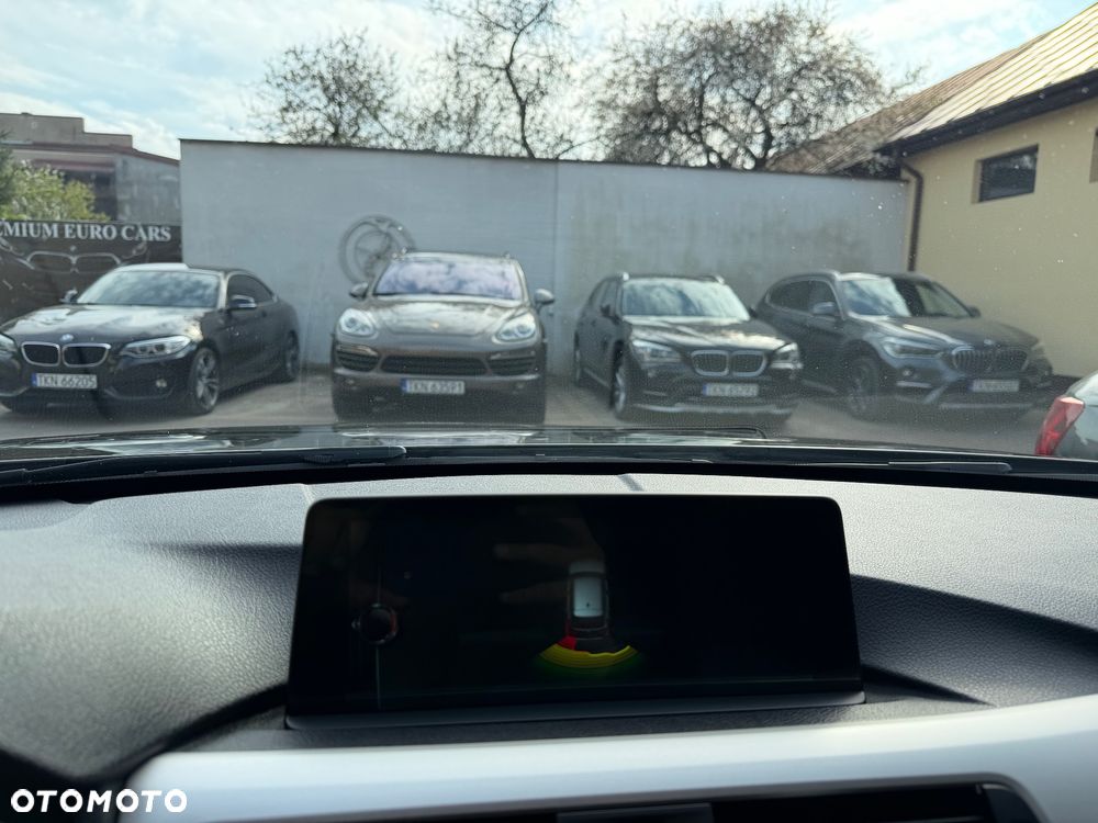 BMW Seria 3 320d Efficient Dynamics Edition Blue Perf Sport Line - 39