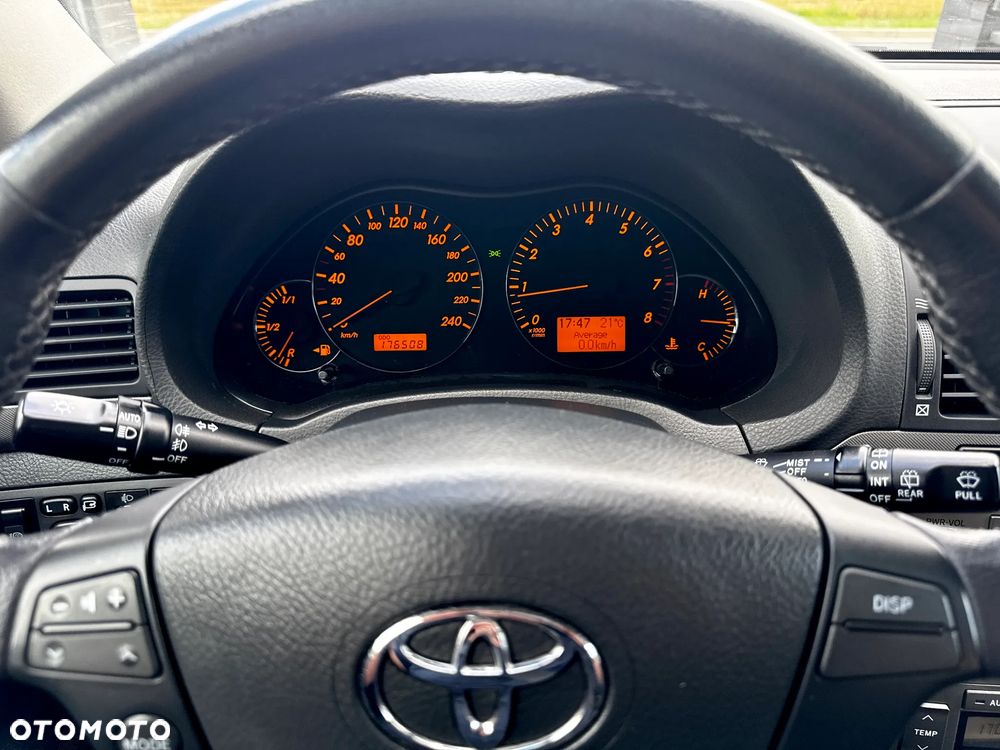 Toyota Avensis 1.8 VVT-i Executive - 18