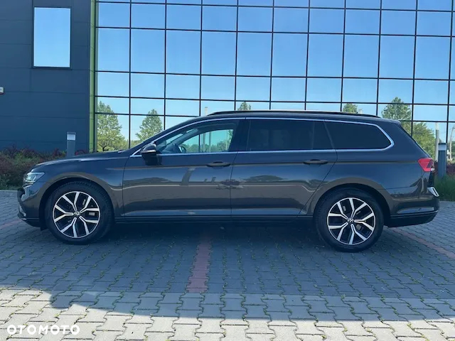 Volkswagen Passat 2.0 TDI EVO Business DSG - 2