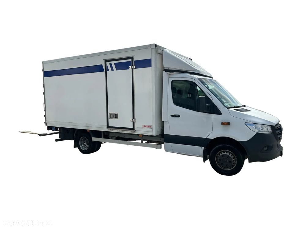 Mercedes-Benz Sprinter - 9