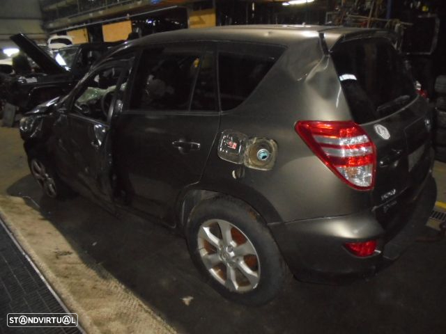 Carro MOT: 2AD CXVEL: EA64F TOYOTA RAV4 3 FASE 3 2010 2.2D4D 150CV 5P CINZA ACASTANHADO DIESEL - 2