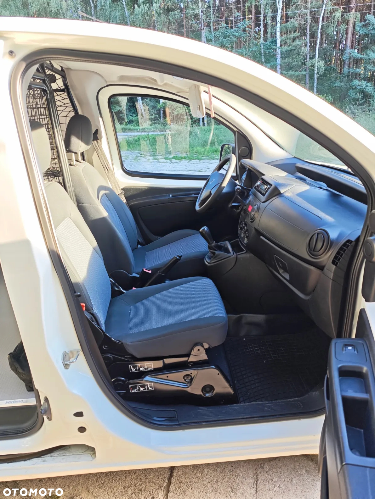 Peugeot BIPPER - 12