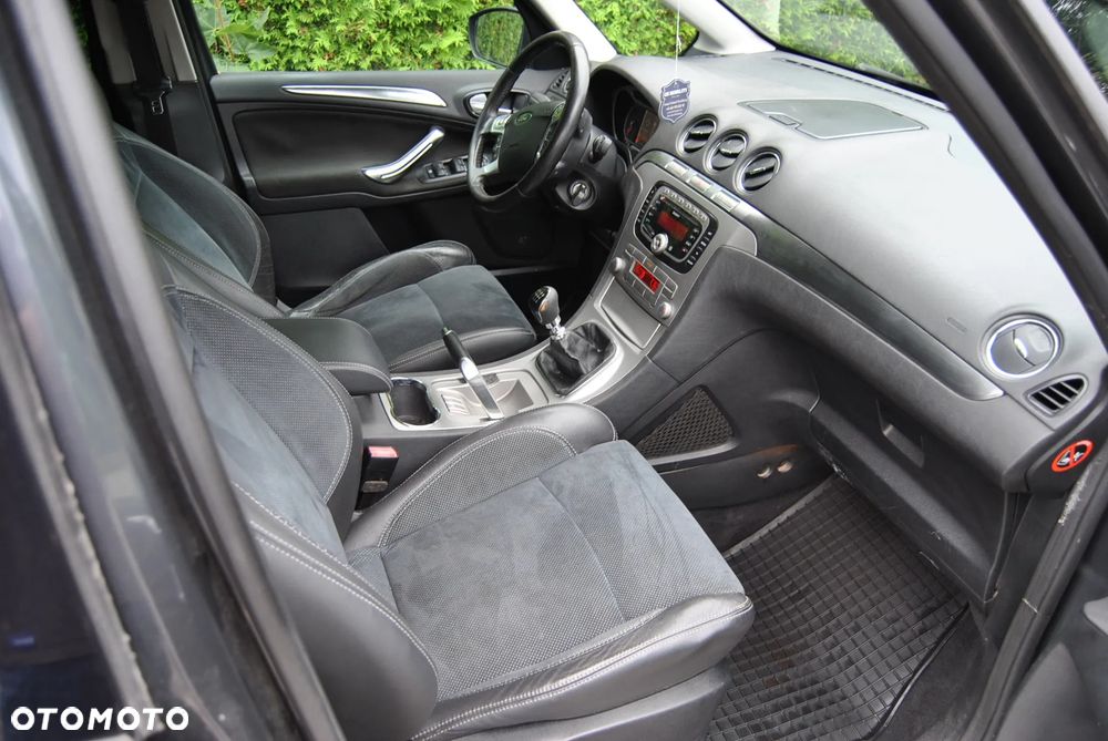 Ford Galaxy 2.0 TDCi DPF Ghia - 9