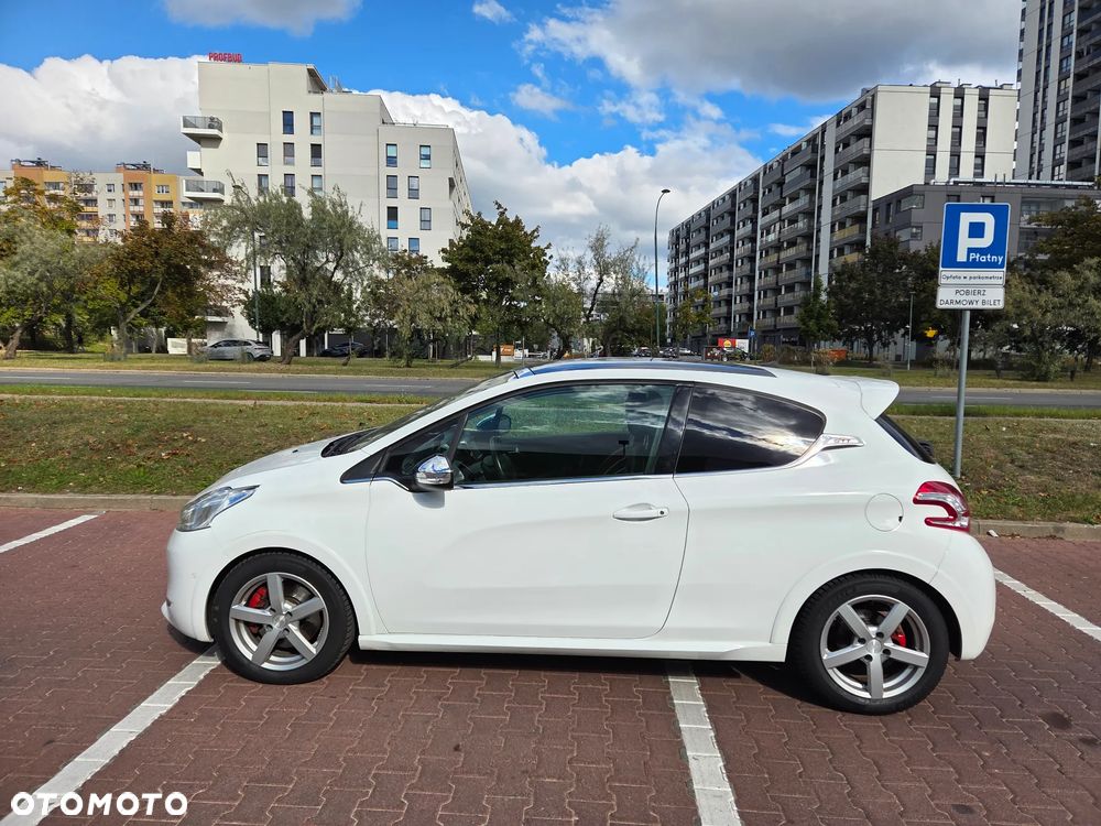 Peugeot 208 1.6 THP GTi - 5