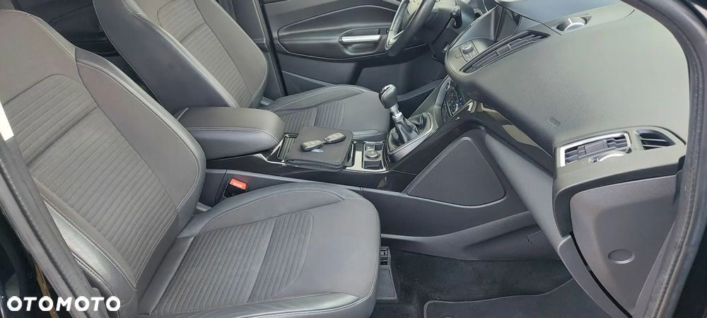 Ford Kuga 1.5 EcoBoost 2x4 Titanium - 7