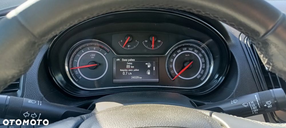 Opel Insignia - 11
