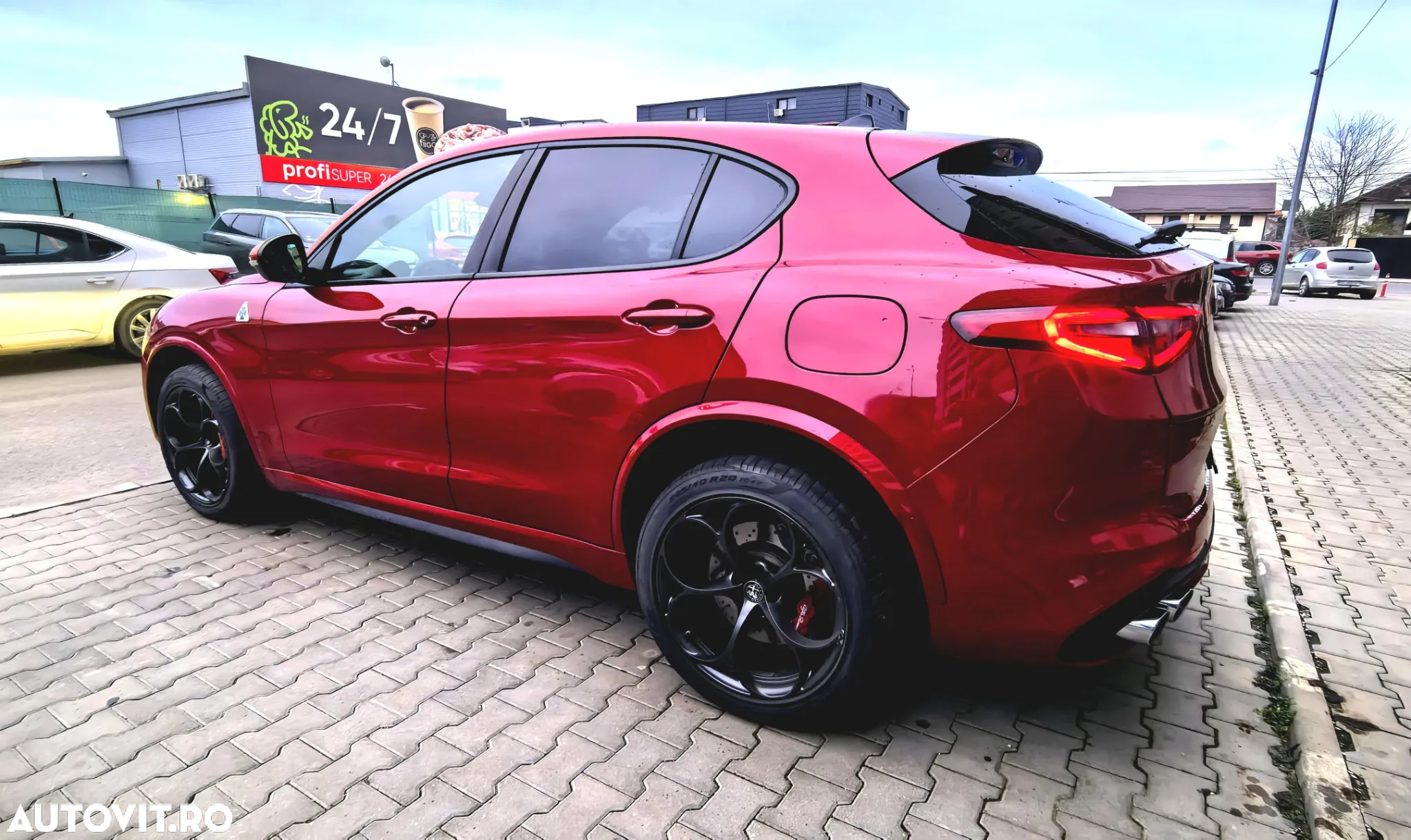 Alfa Romeo Stelvio V6 2.9 Bi-Turbo AT8-Q4 Quadrifoglio - 3