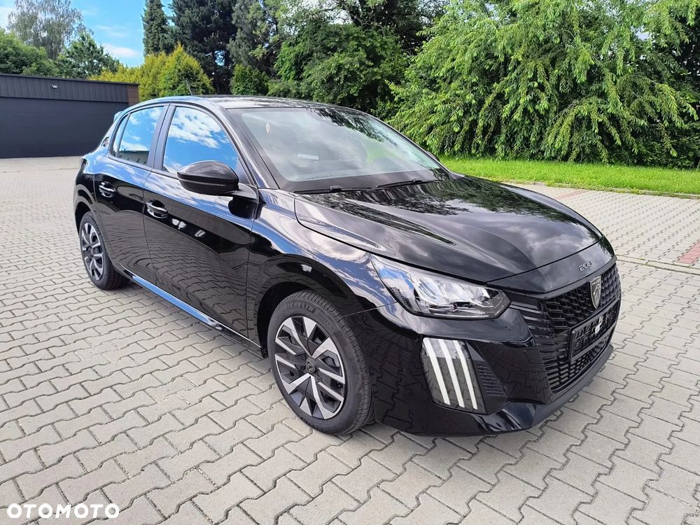 Peugeot 208 - 17
