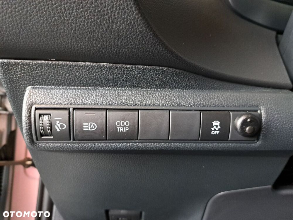 Toyota Corolla 1.8 Hybrid Comfort - 35