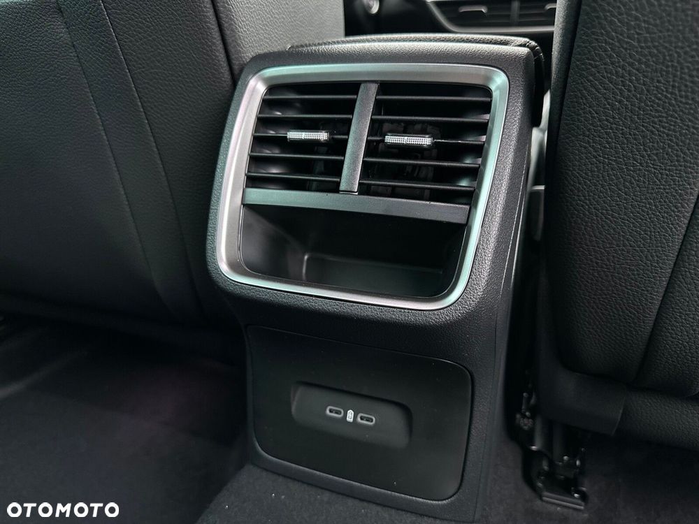 Skoda Octavia 2.0 TDI Edition 130 Selection DSG - 23