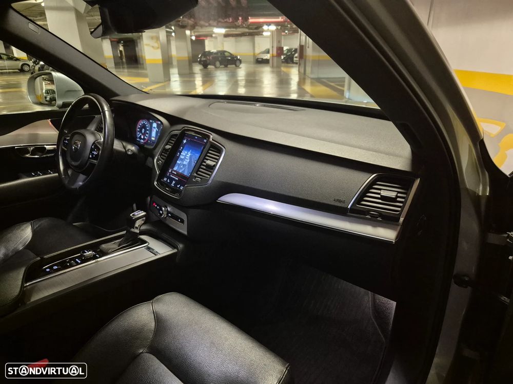 Volvo XC 90 2.0 D5 Momentum AWD - 48