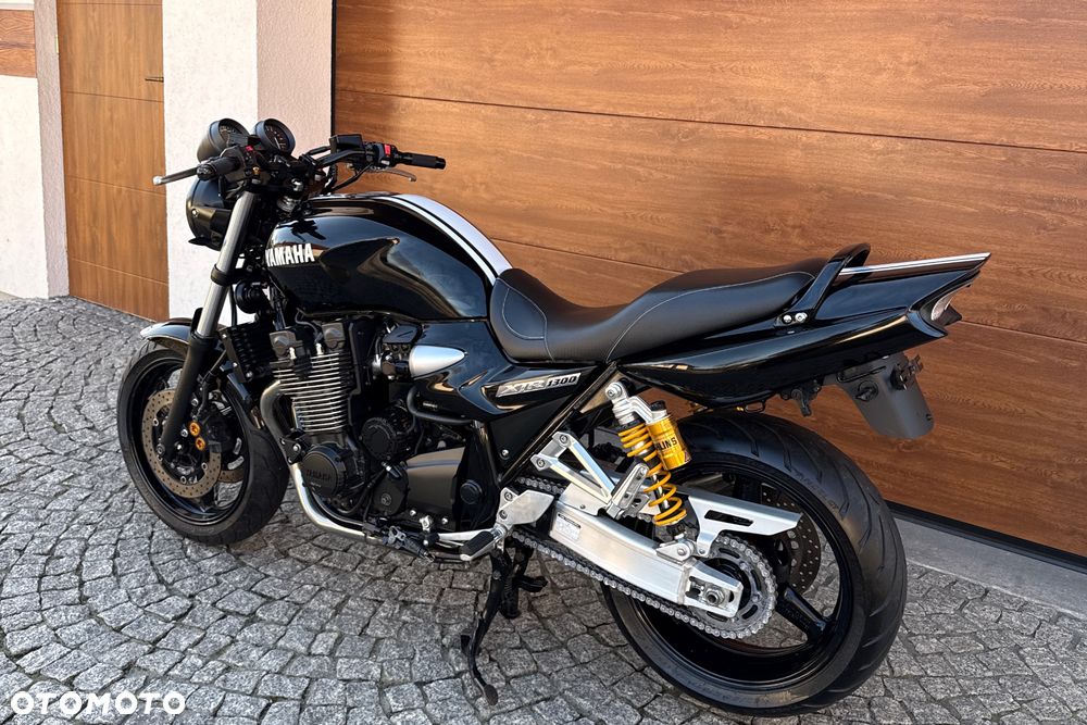 Yamaha XJR - 20