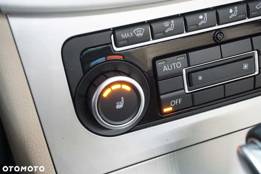 Volkswagen Passat CC 1.8 TSI DSG Exclusive - 29