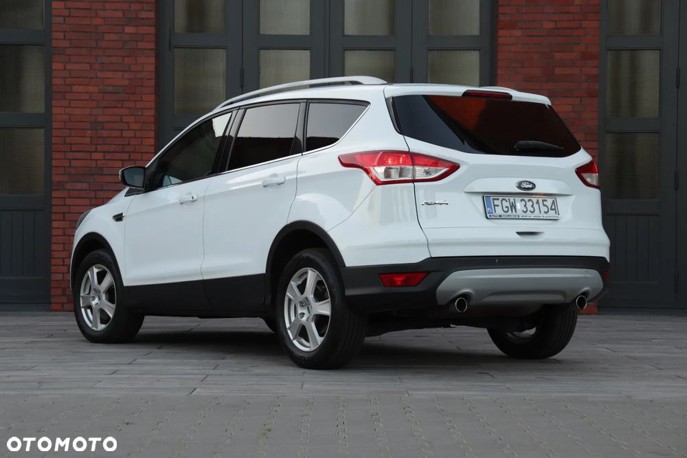 Ford Kuga 2.0 TDCi 2x4 Titanium - 15