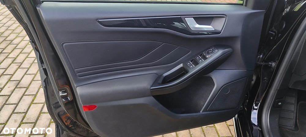 Ford Focus SW 1.5 EcoBlue S&S ST-LINE X - 10