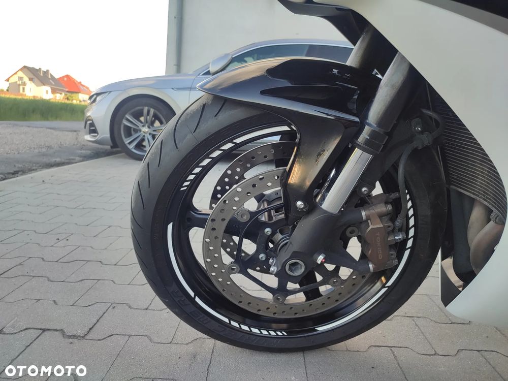 Honda CBR - 8