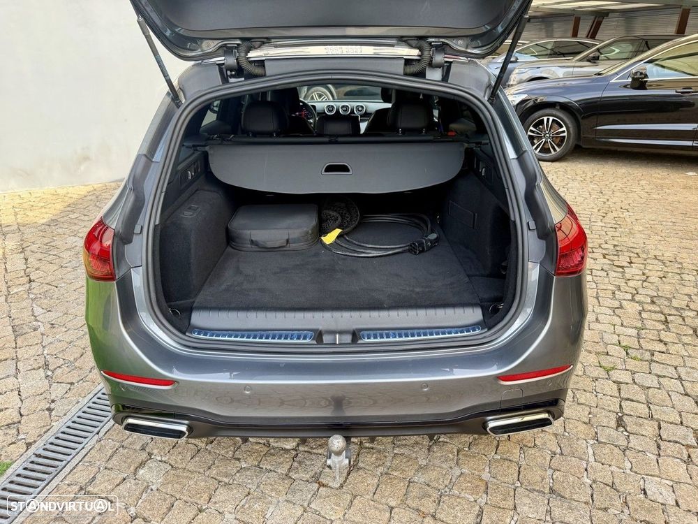 Mercedes-Benz C 300 e T 9G-TRONIC AMG Line — fotografia 13