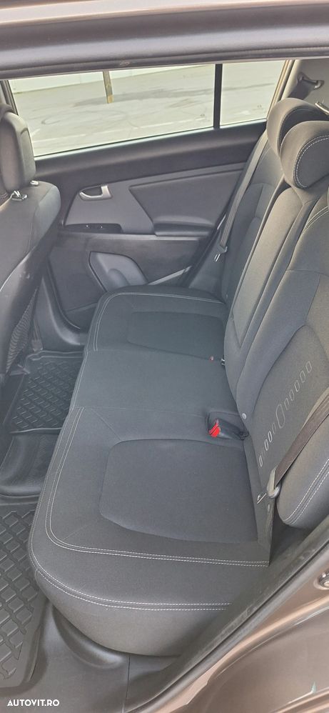 Kia Sportage - 12